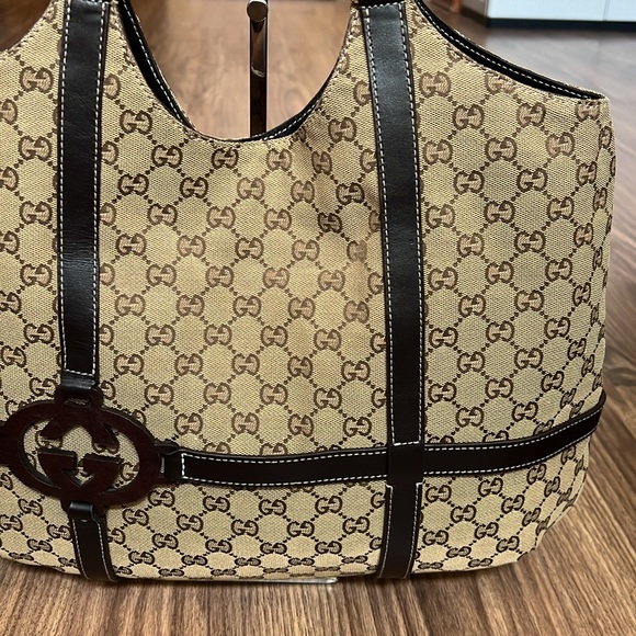 A213 - 💯 % authentic Gucci shoulder bag - Picture 6 of 16
